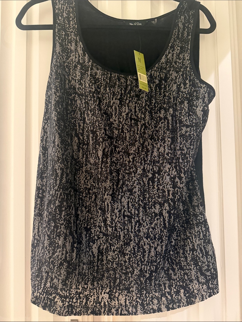 Nic + Zoe Black and White Textured Scoop Tank
